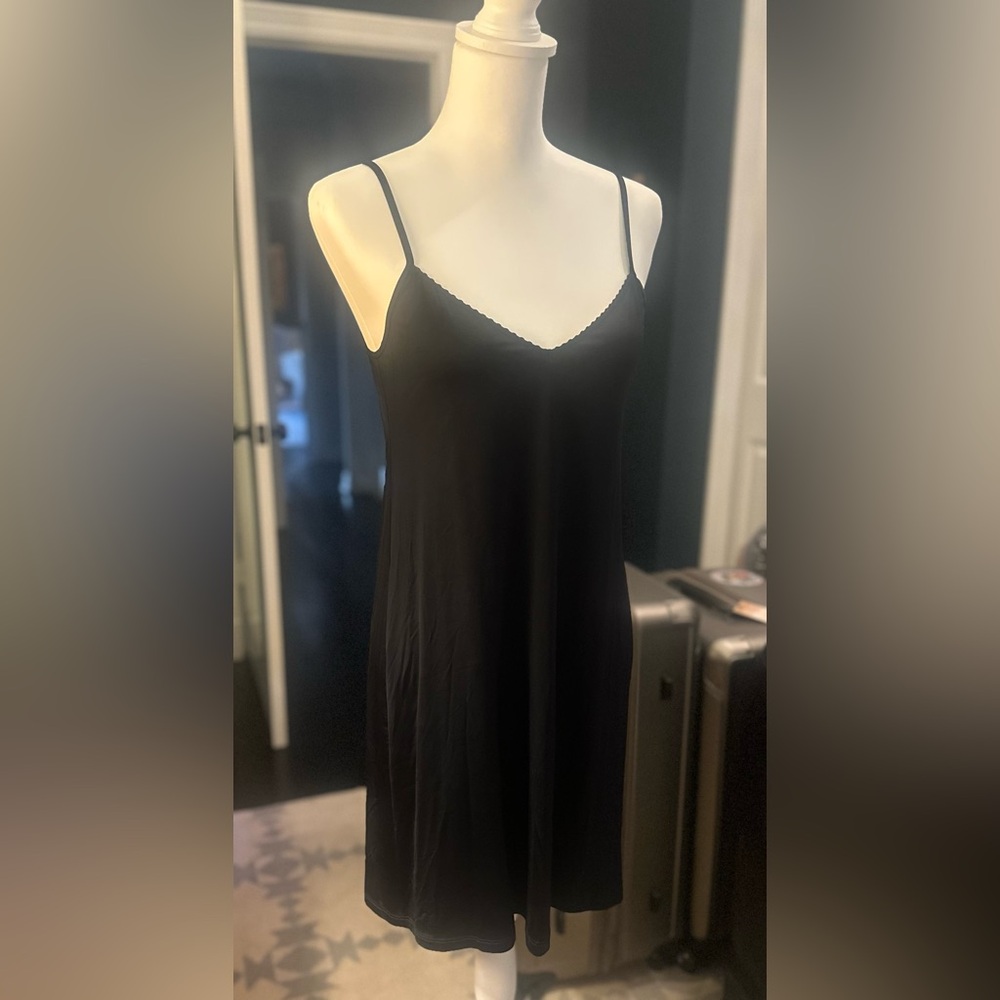 MOVING SALE!NEW W TAGS! HANRO BLACK SLIP SZ MED PAID $140. $35 OBO